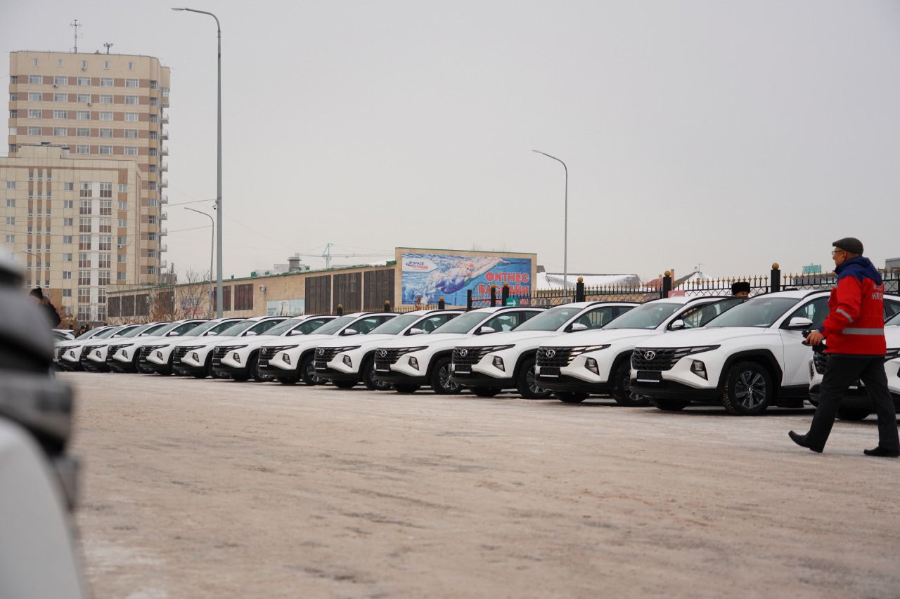 50 новых автомобилей получили поликлиники Астаны
