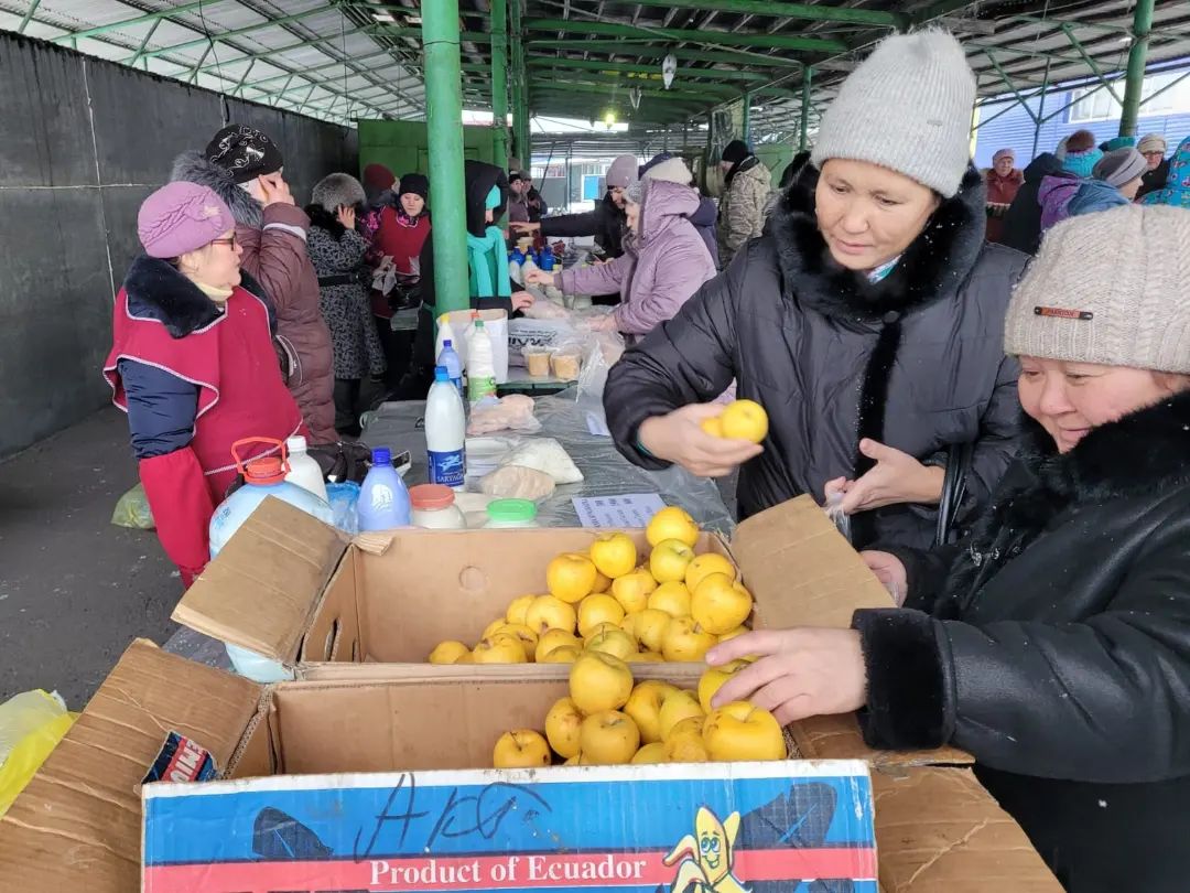 В городе Булаево прошла продовольственная ярмарка