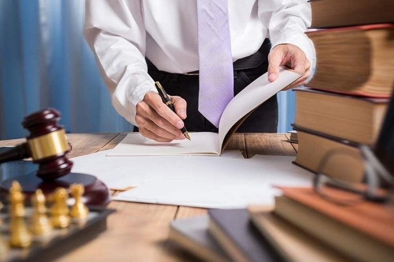 Қалай адвокат болуға болады?