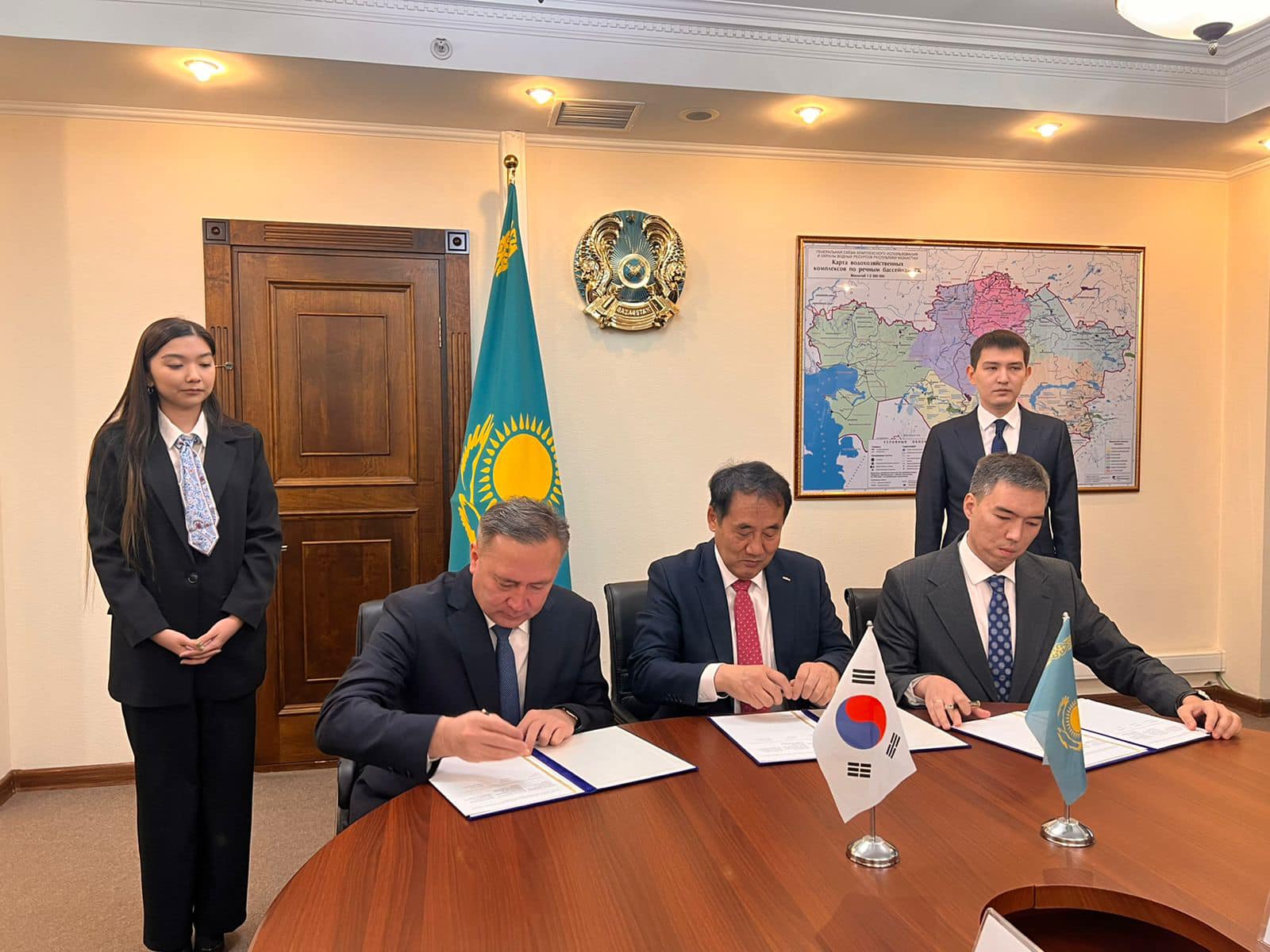 Министерство экологии, геологии и природных ресурсов РК и корейская компания KIGAM подписали меморандум о сотрудничестве