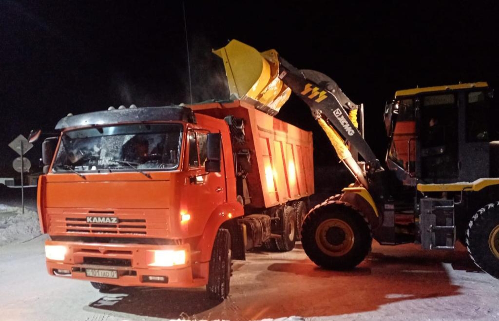 Свыше 30 тысяч кубометров снега вывезли из столицы за ночь