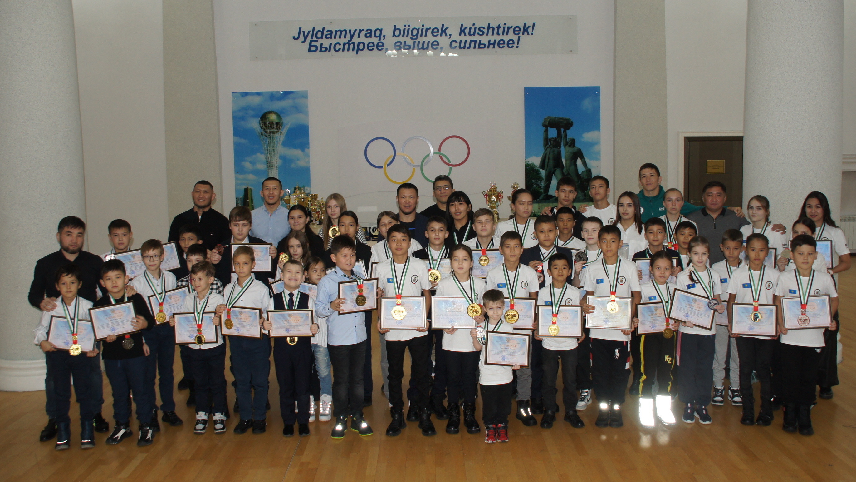 45 медалей завоевали карагандинские борцы на международном фестивале и чемпионате мира по джиу-джитсу