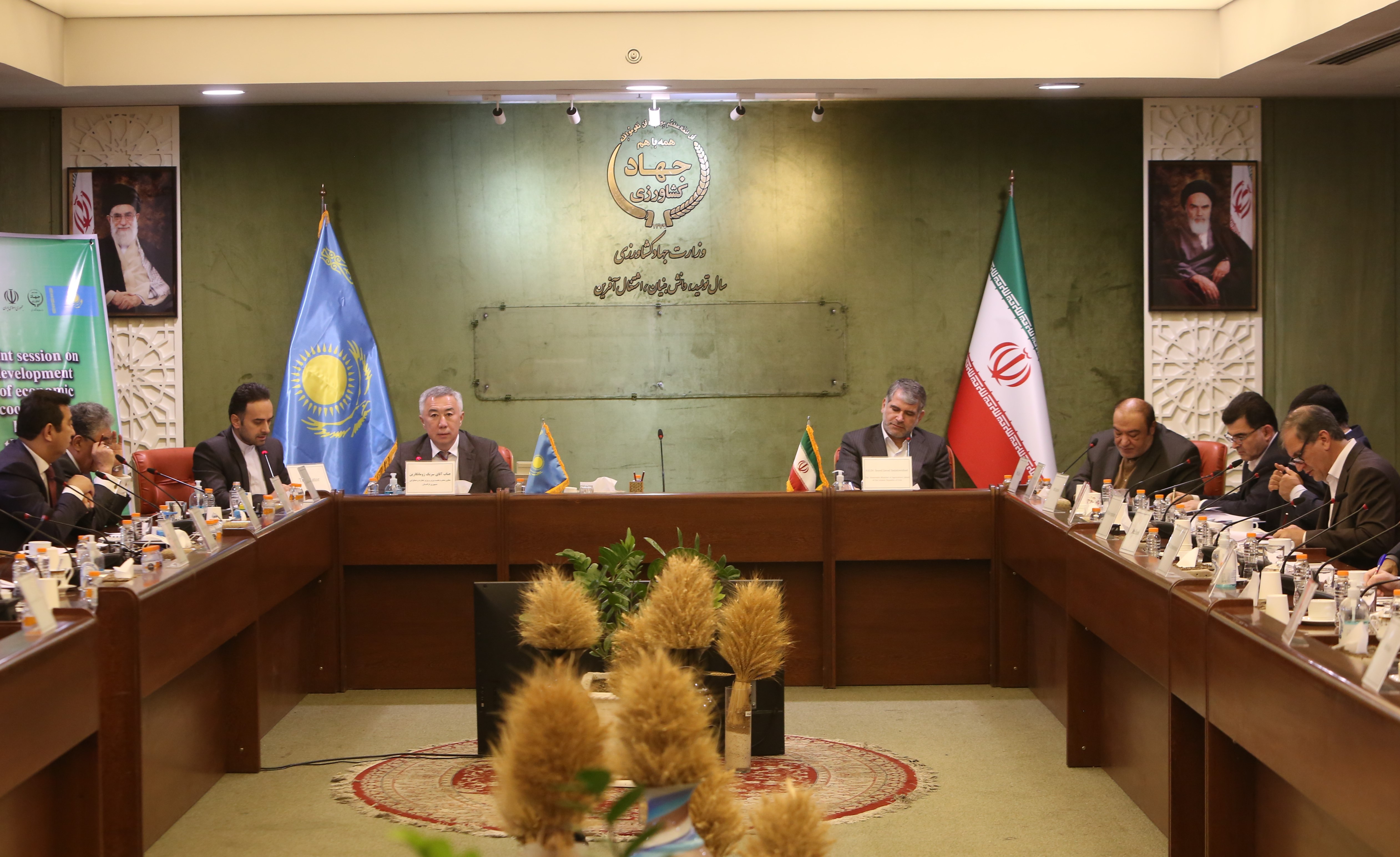 Казахстан и Иран подписали меморандум об увеличении грузопотока товаров с 1 до 4 млн тонн в год