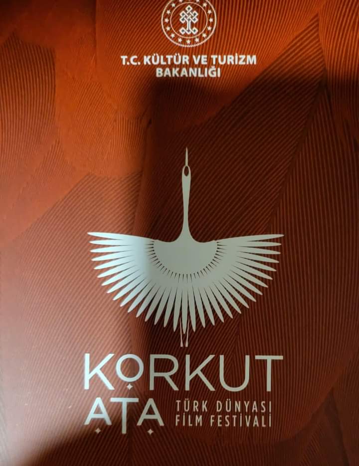 Кинотеатрда секс туралы бейнелерді қараңыз