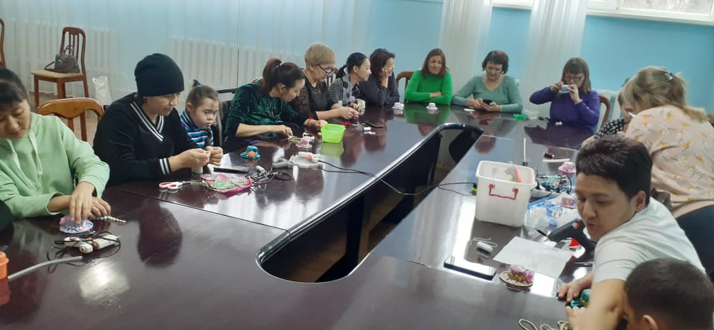 «Қалпақ» инешегін дайындау бойынша шеберлік сабағы ұйымдастырылды