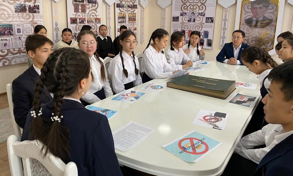 Мағжан Жұмабаев атындағы гимназия жастарымен ашық алаң форматында жүздесу