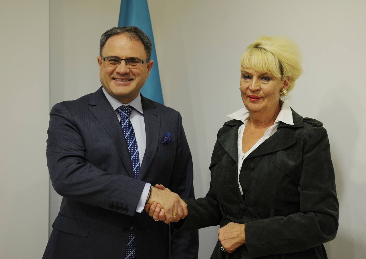 Новый Посол Швеции в Казахстане вручила копии верительных грамот