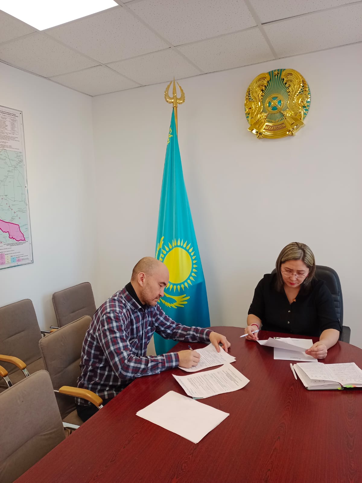 В областную территориальную избирательную комиссию представлены документы Бокай Макса Кебенұлы о его выдвижении кандидатом в депутаты Сената Парламента Республики Казахстан