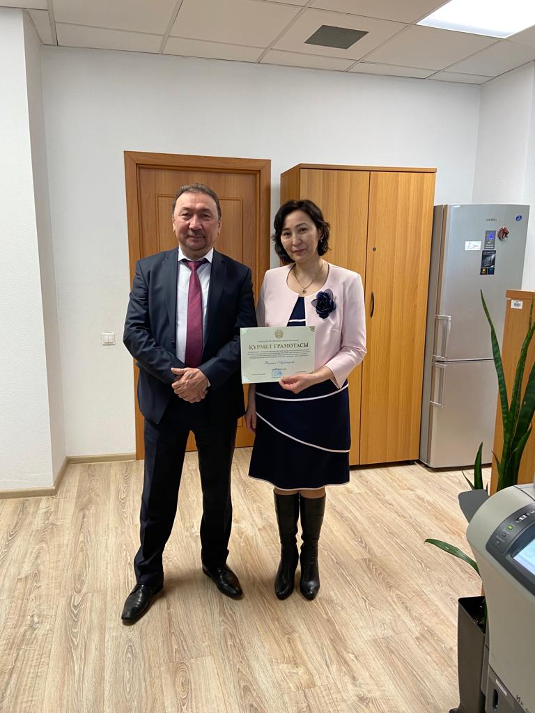 Қыздарды алдап жатқан порно видео Әдемі орыс қызбен жыныстық қатынас