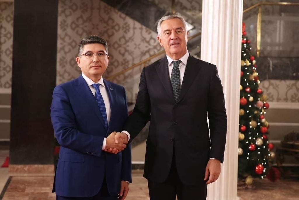 Посол Казахстана вручил верительные грамоты Президенту Черногории