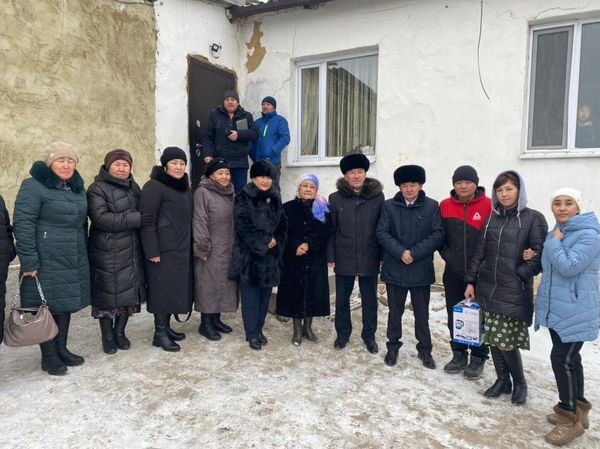 Семья из Туркестана переехала в село Жезди: им дали дом и устроили на работу