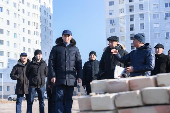 ТҮРКІСТАНДА МҰЗ САРАЙЫ БОЙ КӨТЕРДІ