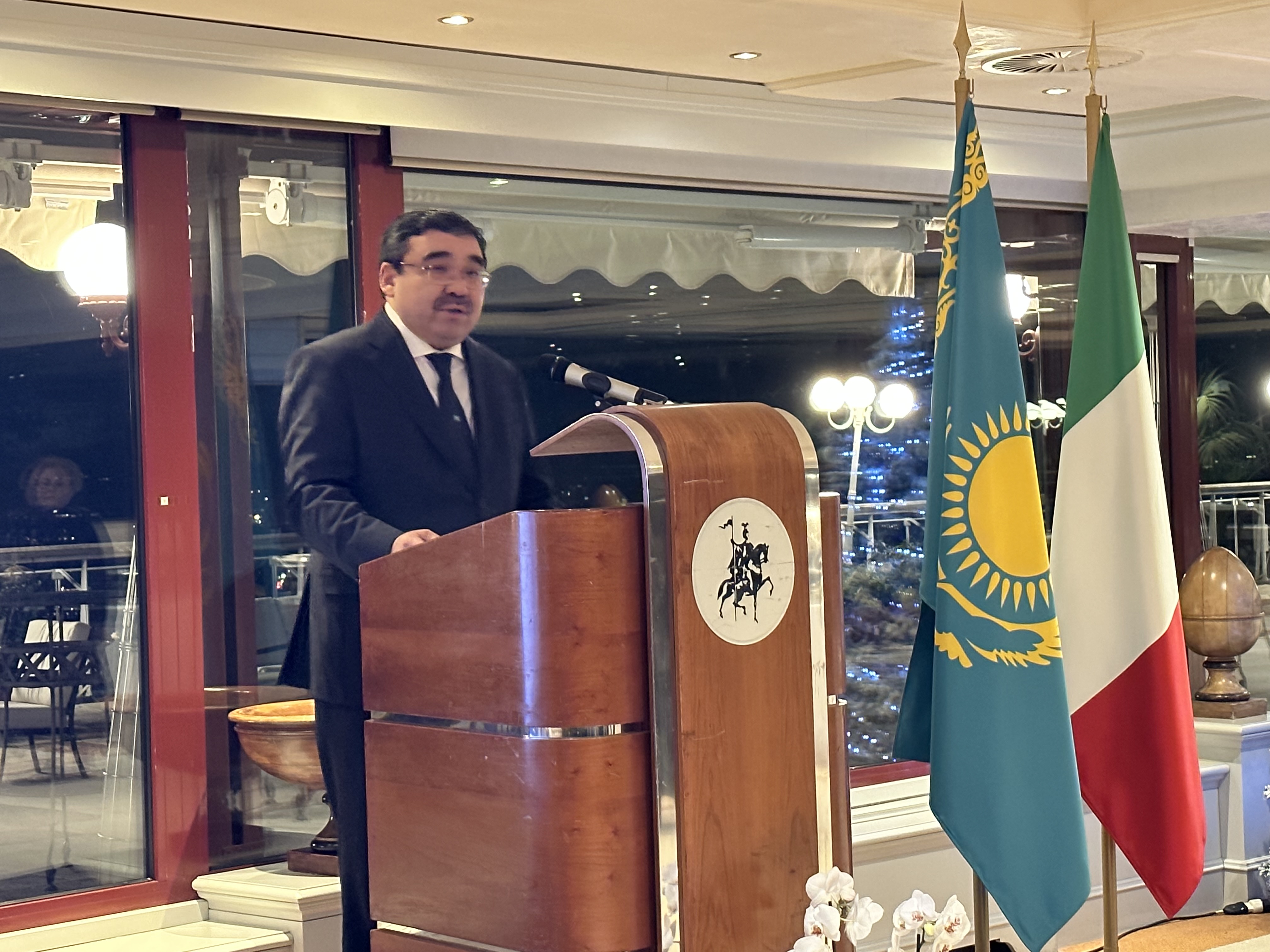 A Roma si è tenuto un briefing dell’Ambasciatore del Kazakhstan in Italia Yerbolat Sembayev sulle riforme in Kazakhstan