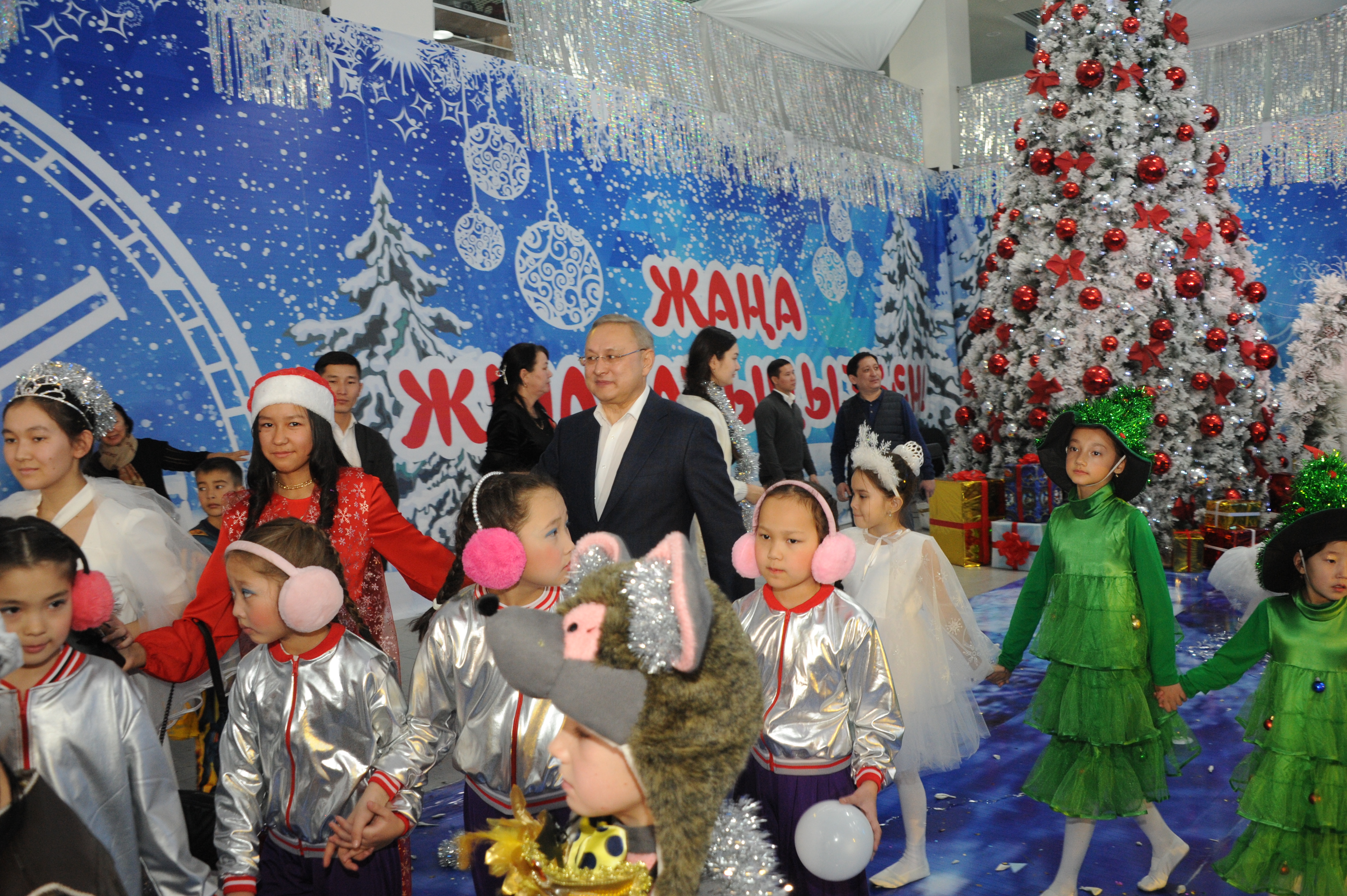 В Президентской елке приняли участие 200 детей Жетысу