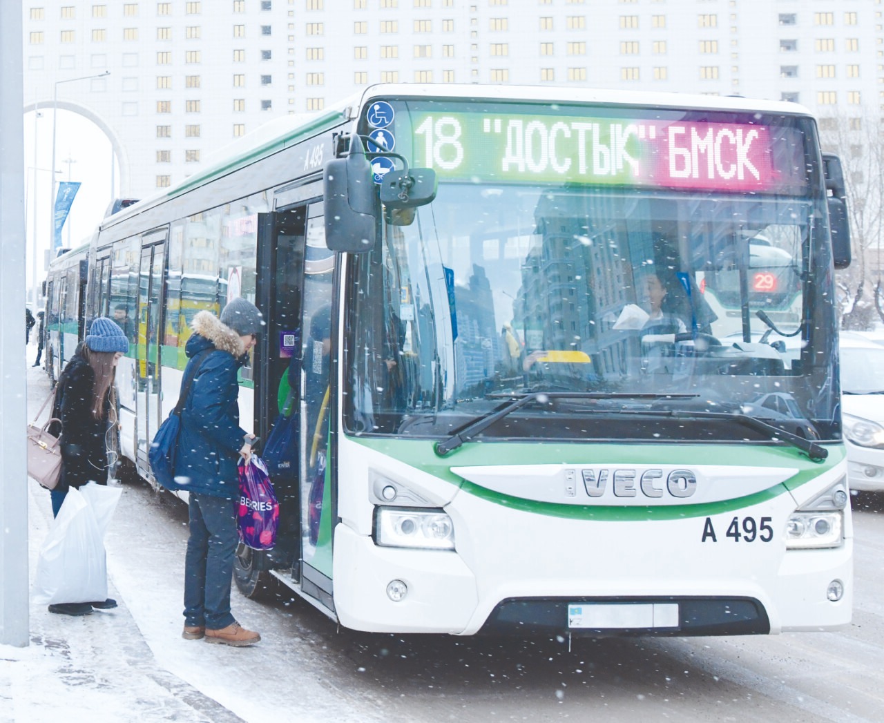 Как будет работать общественный транспорт в новогодние выходные в Астане