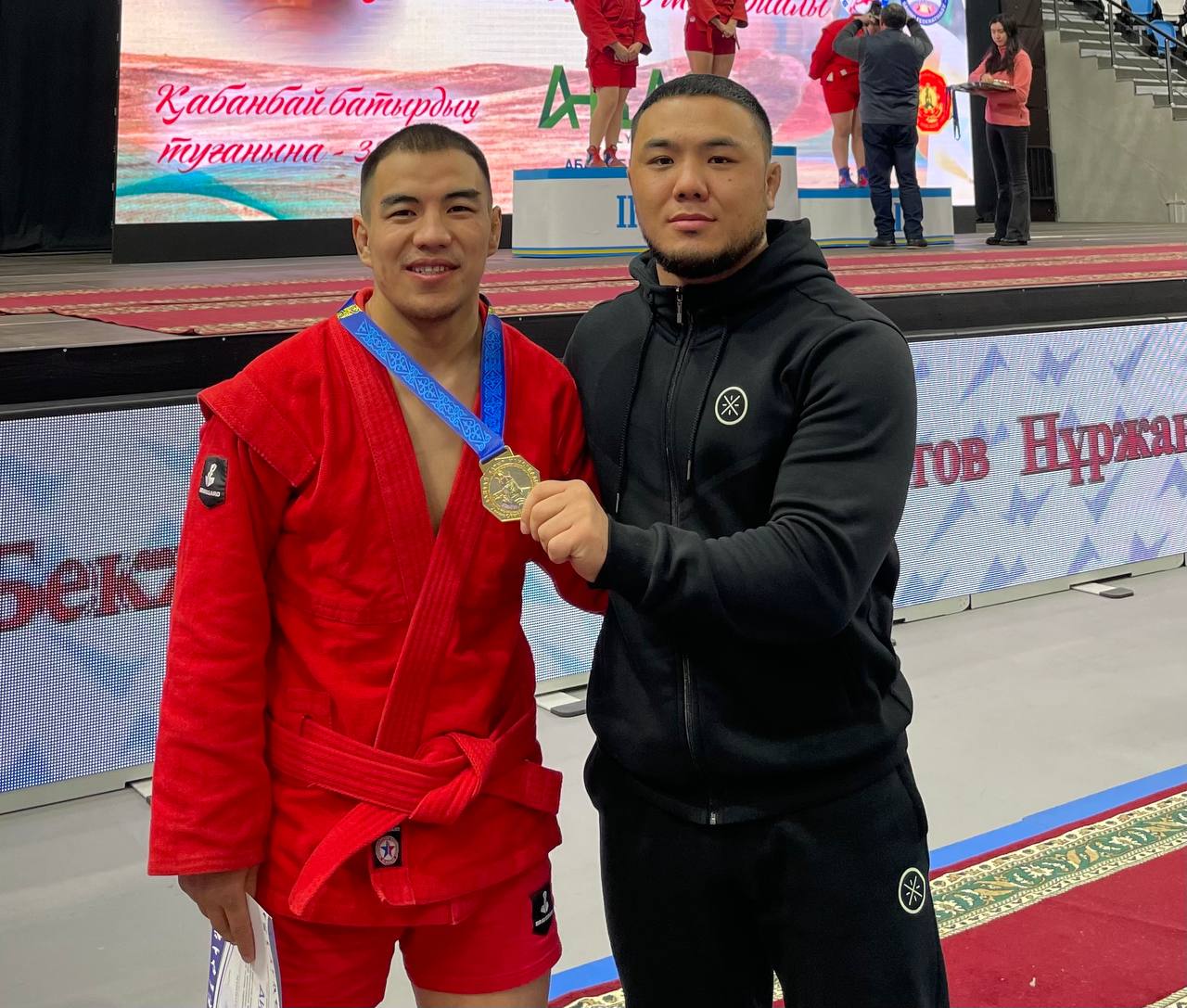 Олар Лера Кудрявцеваны жейді