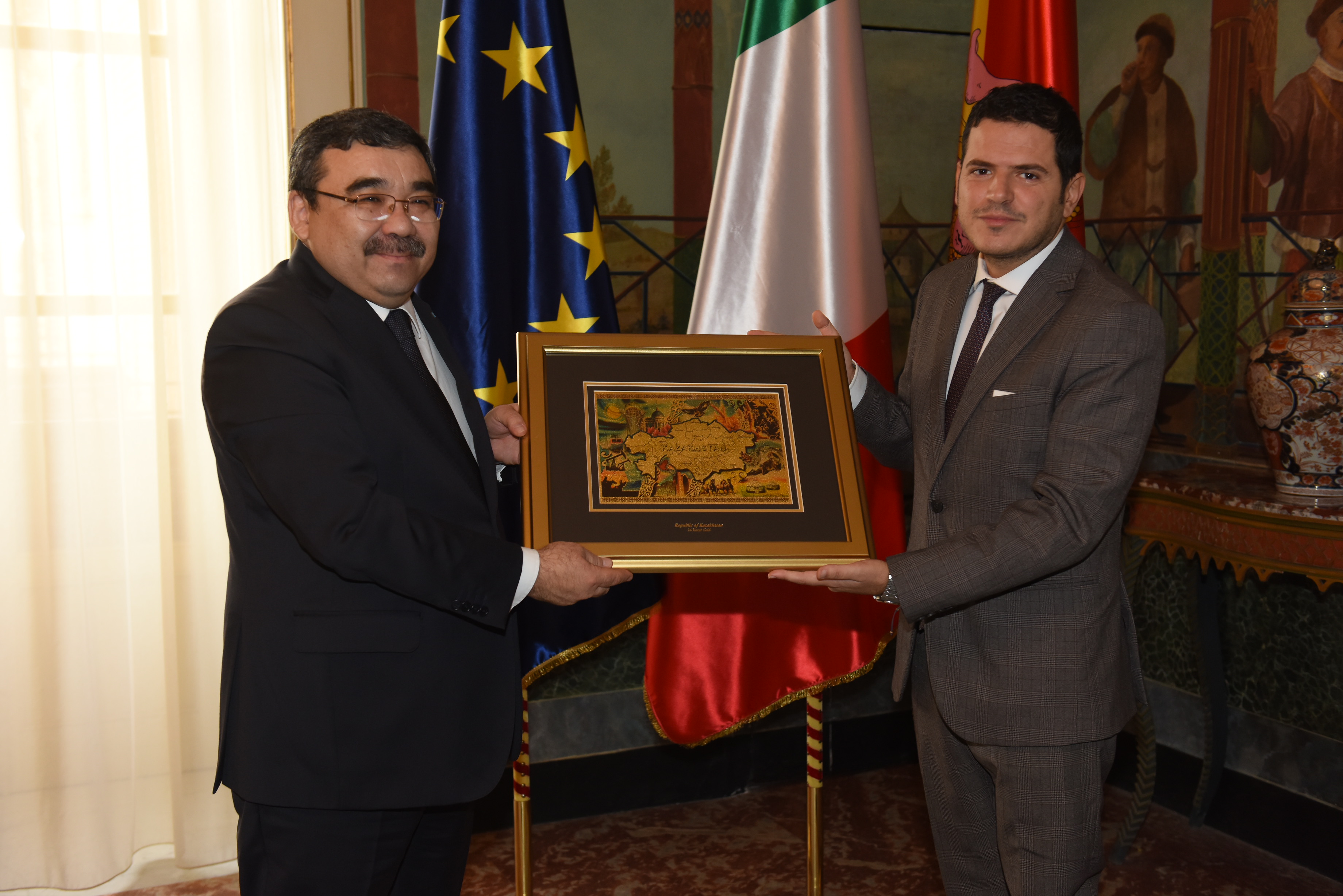 L’Ambasciatore del Kazakhstan in Italia, Yerbolat Sembayev, è arrivato per una visita di lavoro in Sicilia