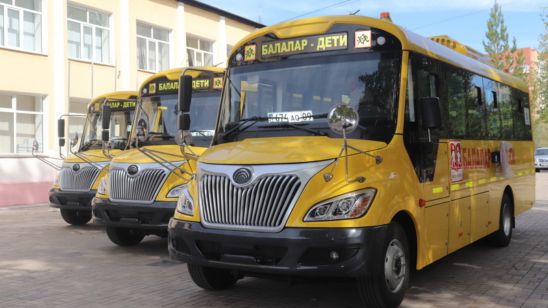 Для сельских школ Карагандинской области закупили автобусы