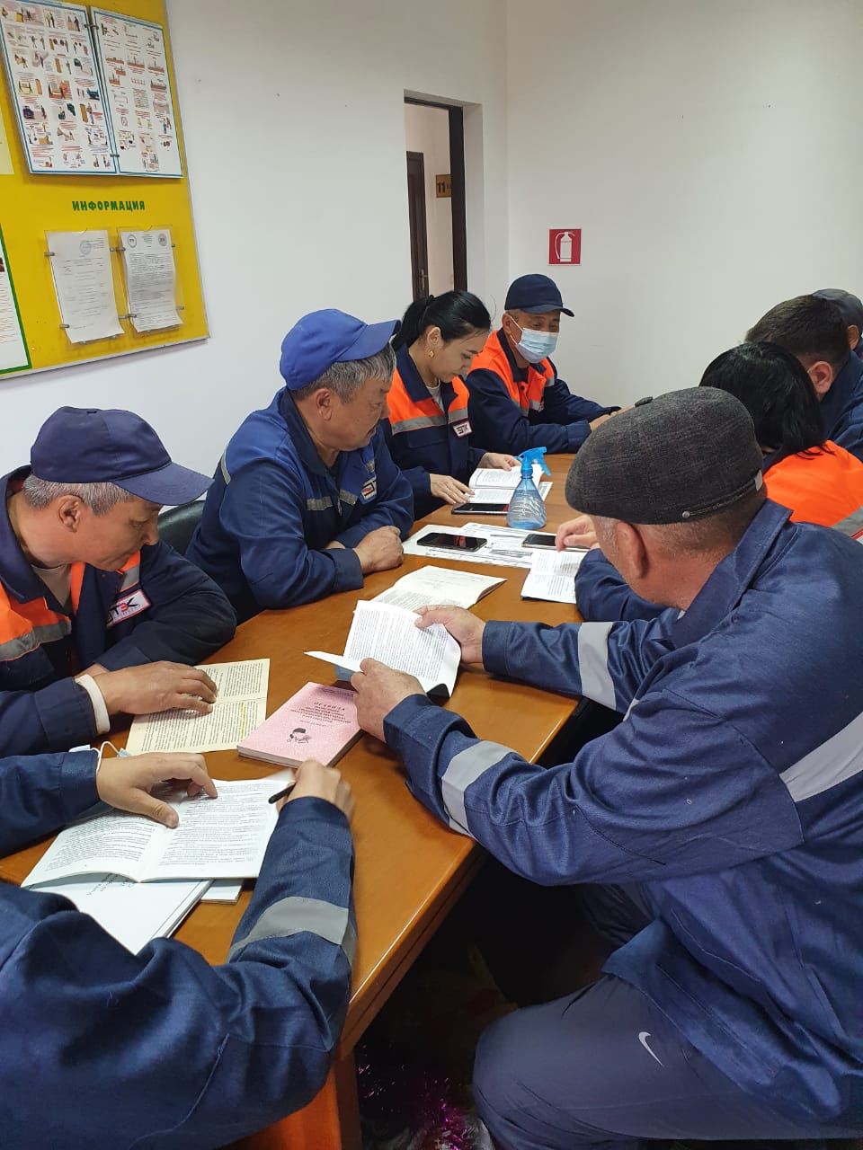 Писка трахается с кончил