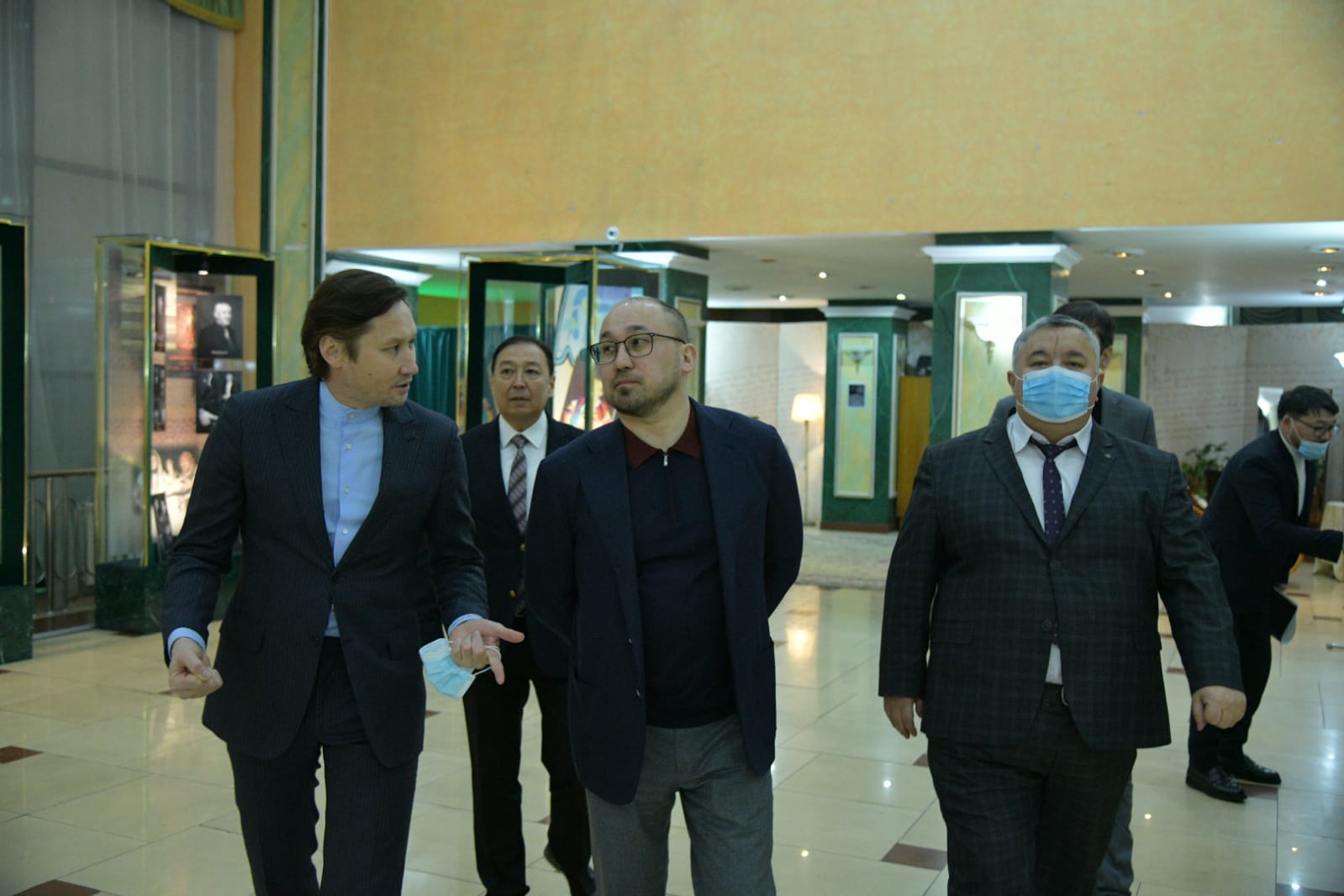 Дәурен Абаев мәдениет және спорт министрлігіне қарасты мәдениет ұйымдарының ұжымымен кездесті