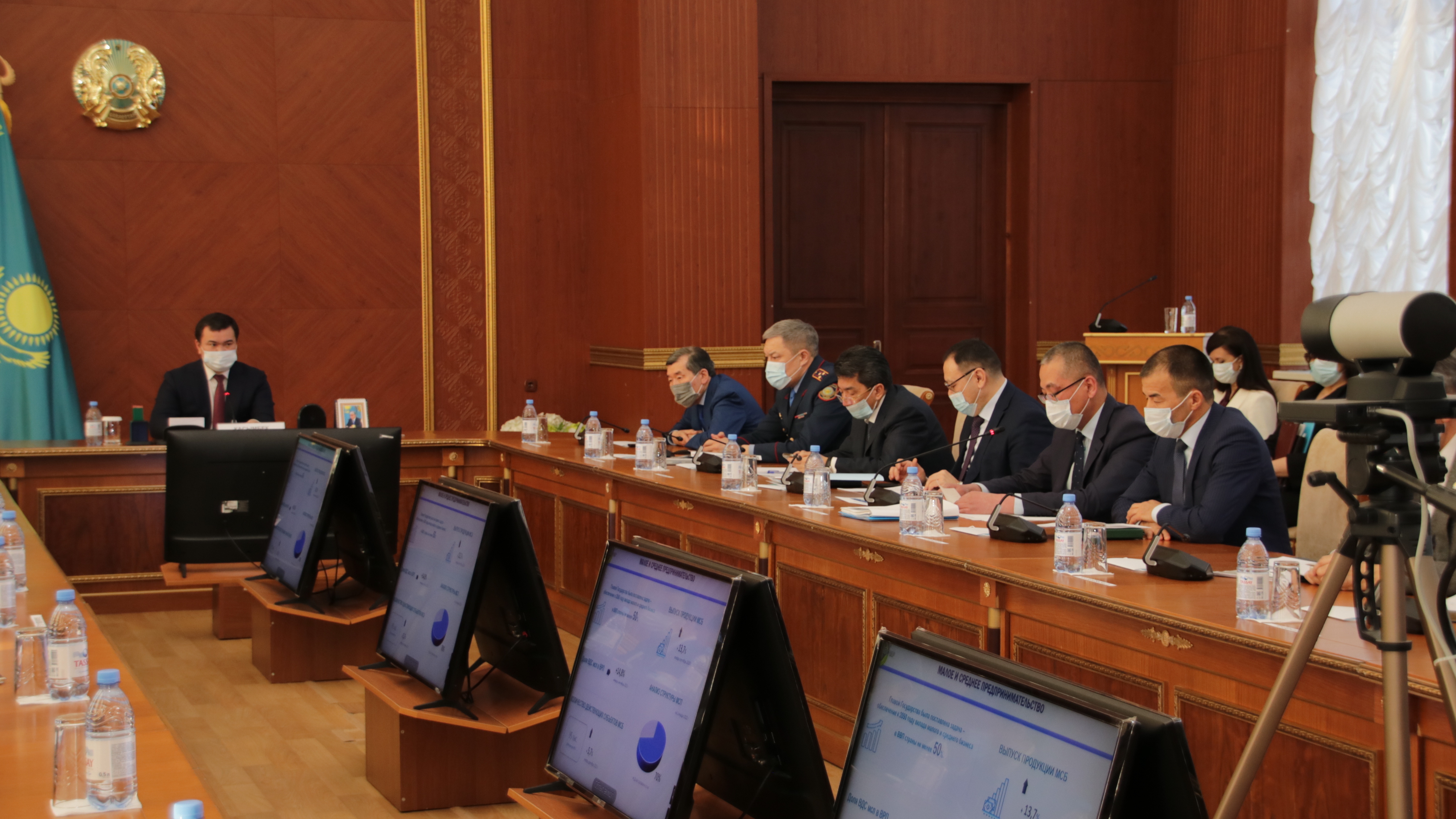 Женис Касымбек: «Обращения трудовых коллективов не должны оставаться без внимания»