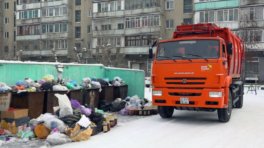 Ауыл моншасындағы жасырын камера Ауыл моншасындағы жасырын камера