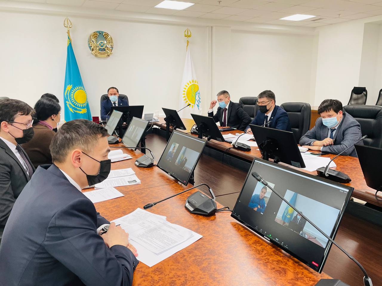 Министр сельского хозяйства провел онлайн-прием граждан