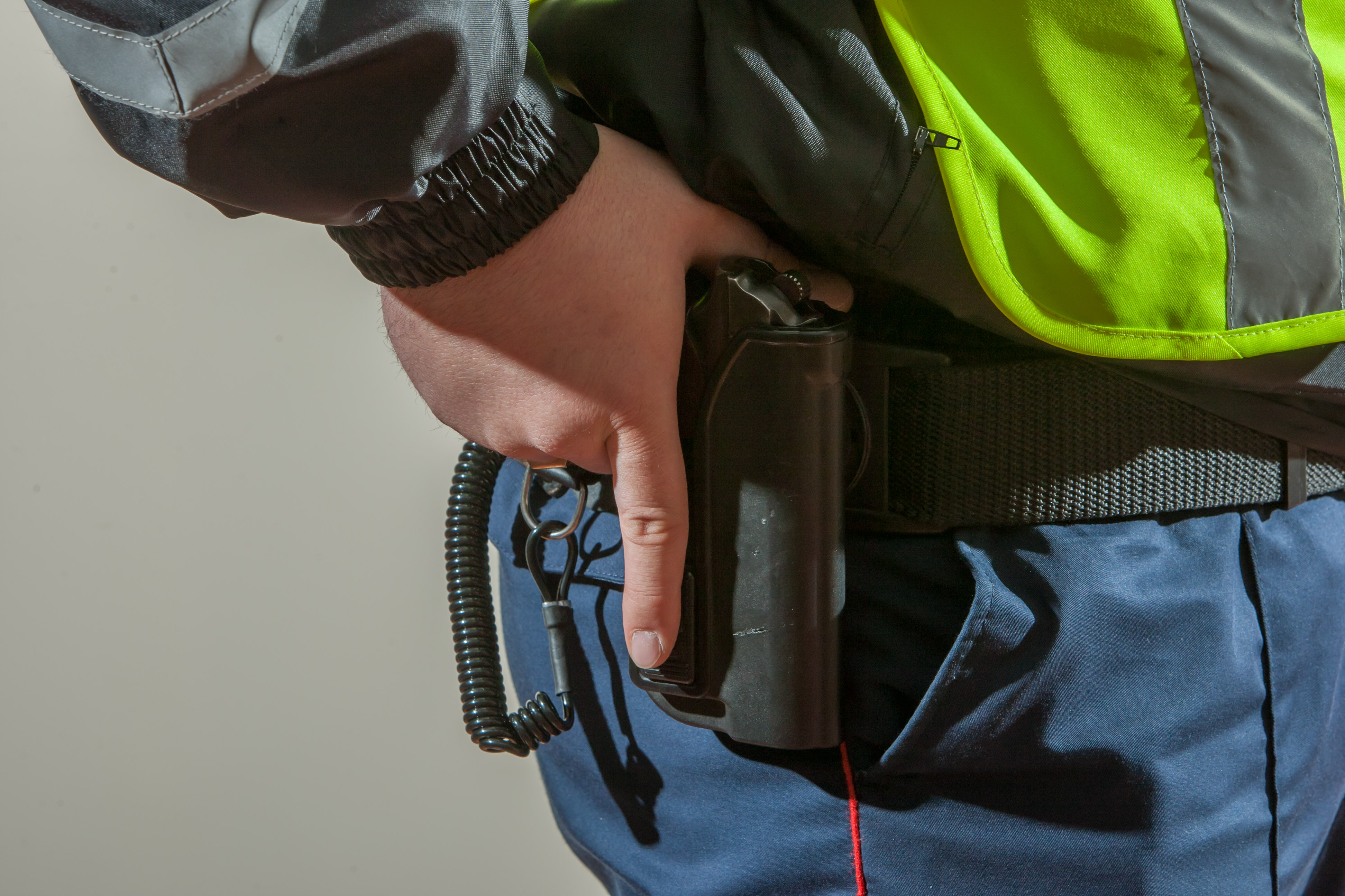 Сосед, пообещав купить продукты, присвоил деньги пенсионера