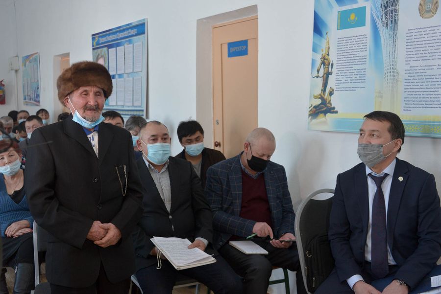 Аким СКО встретился с жителями села Жамбыл