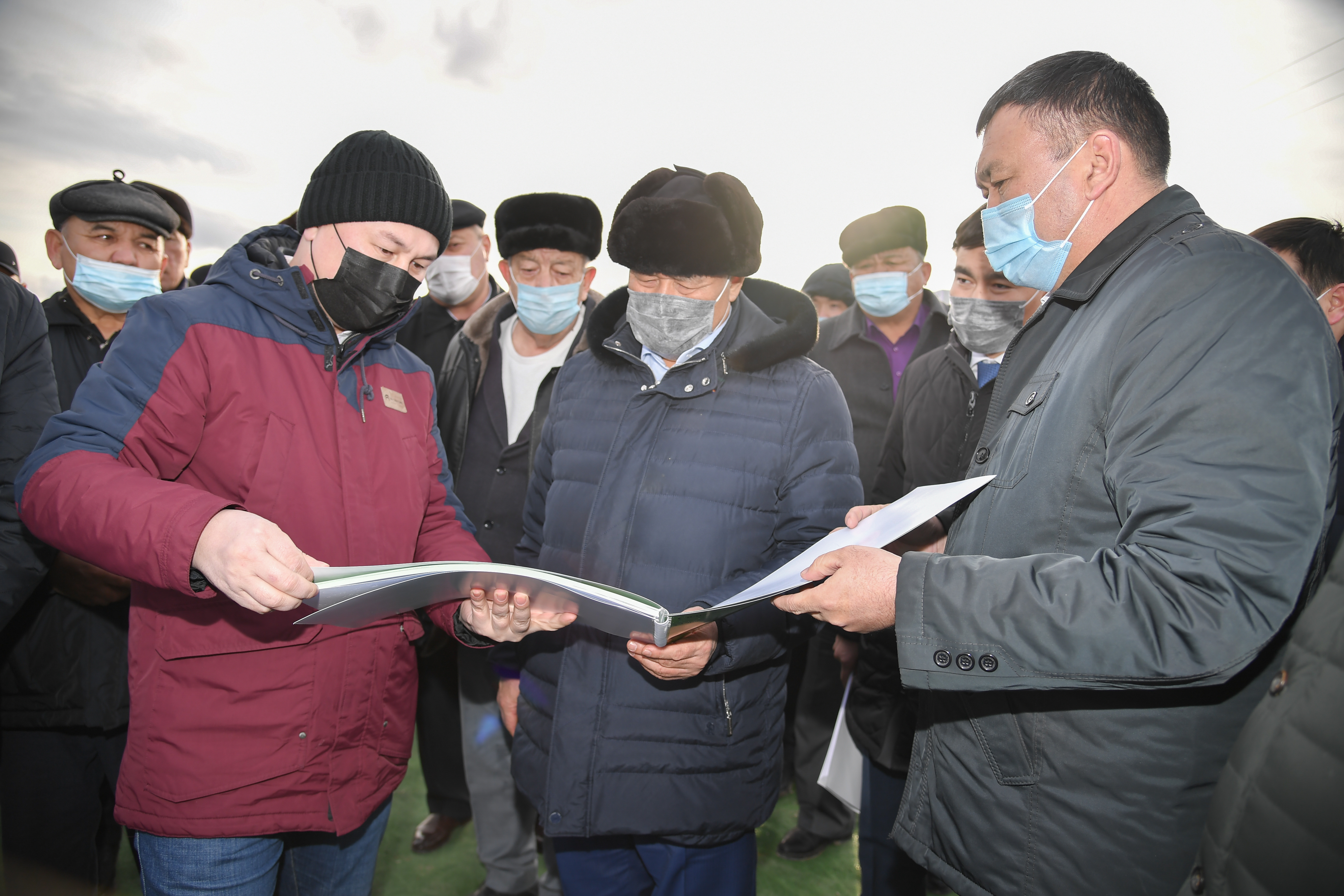 Ө.ШӨКЕЕВ: «БІЗ СУДЫ ТИІМДІ ПАЙДАЛАНЫП, МОЛ ӨНІМ АЛУДЫҢ ҮЛГІСІН КӨРСЕТУІМІЗ КЕРЕК»