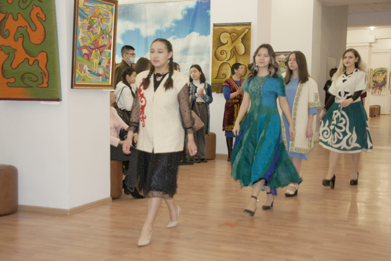 Орыс аяқ фетиш порно