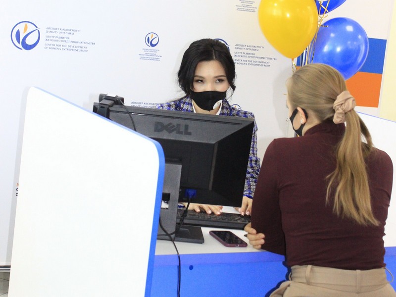 Порно әйел лесбиянка оргазмы арық және май