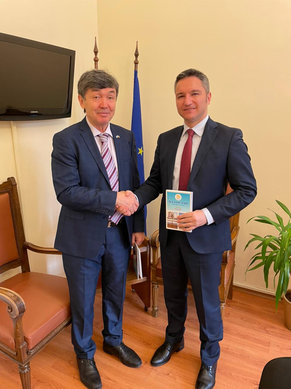 the Ambassador of the Republic of Kazakhstan T.Izbastin held a meeting with the Deputy Chairman of the People's Assembly of the 47th Convocation of the Republic of Bulgaria K.Vigenin