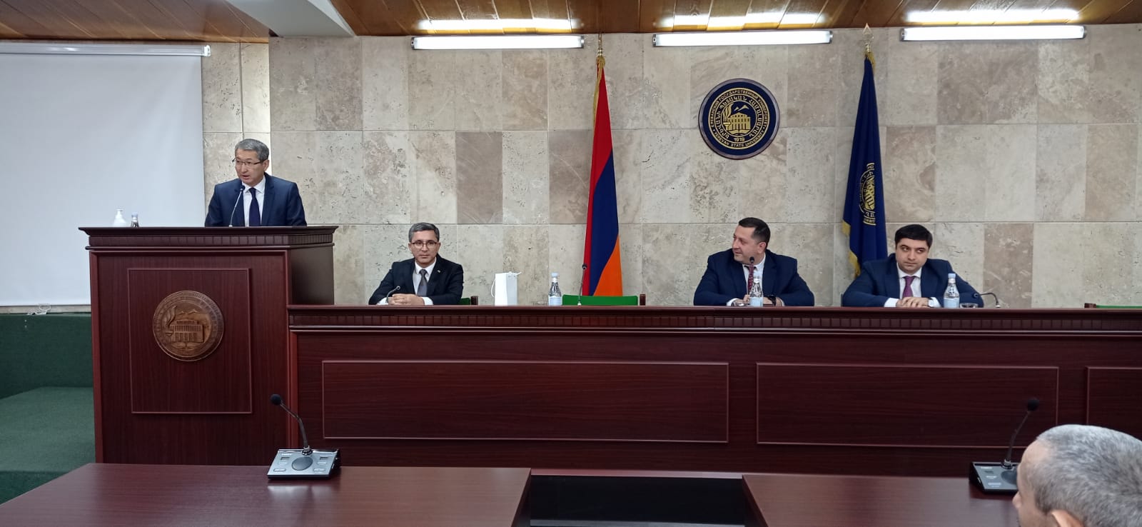 Қазақстан Елшісінің Ереван мемлекеттік университетіндегі кездесуі