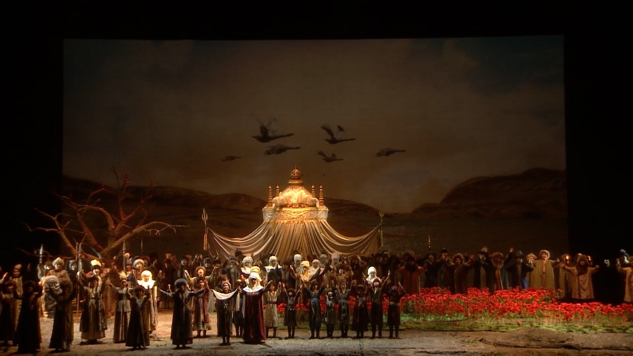 В рамках проекта «МәдениЕл» в столице трудовые коллективы получили приглашение на постановку в «Астана Опера»