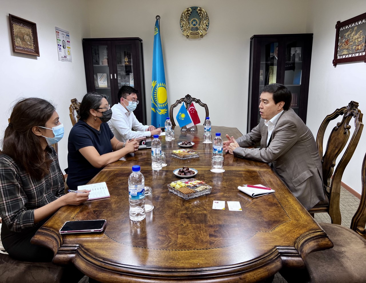 Meeting of Ambassador Arken Arystanov with representatives of the Ministry of Trade and Industry of Singapore