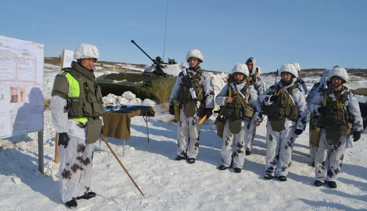 Продолжается боевая подготовка военнослужащих в рамках зимнего периода обучения