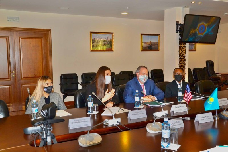 В Министерстве проведено встреча с делегацией Агентства США по международному развитию