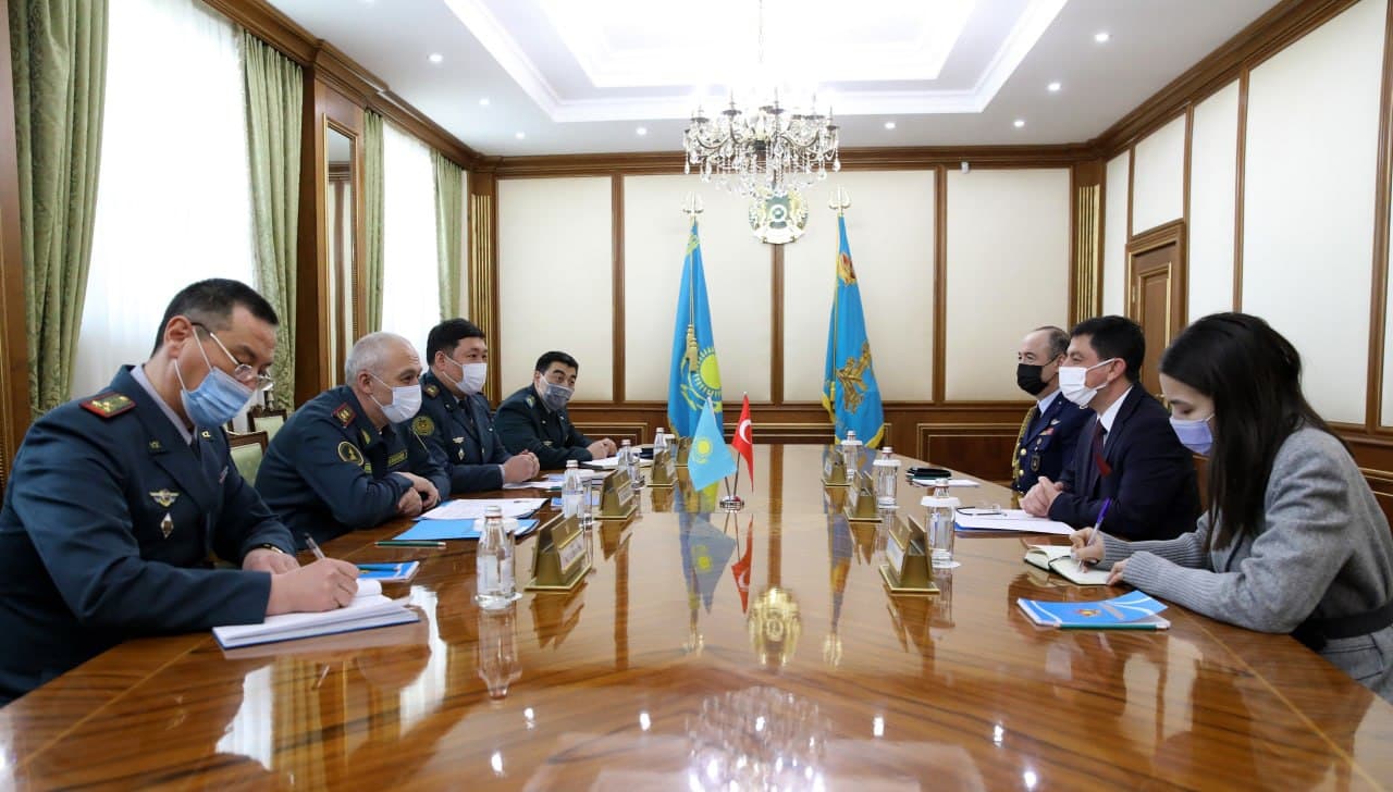 Қазақстан мен Түркия арасындағы әскери ынтымақтастықтың даму көкжиегі талқыланды