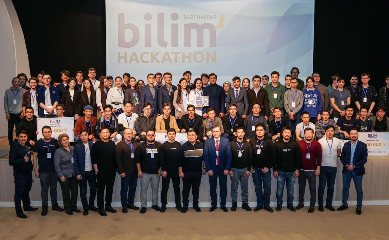 Білім және ғылым министрі Асхат Аймағамбетов «BILIM Hackathon-2022» IT байқауының жүлдегерлерін құттықтады