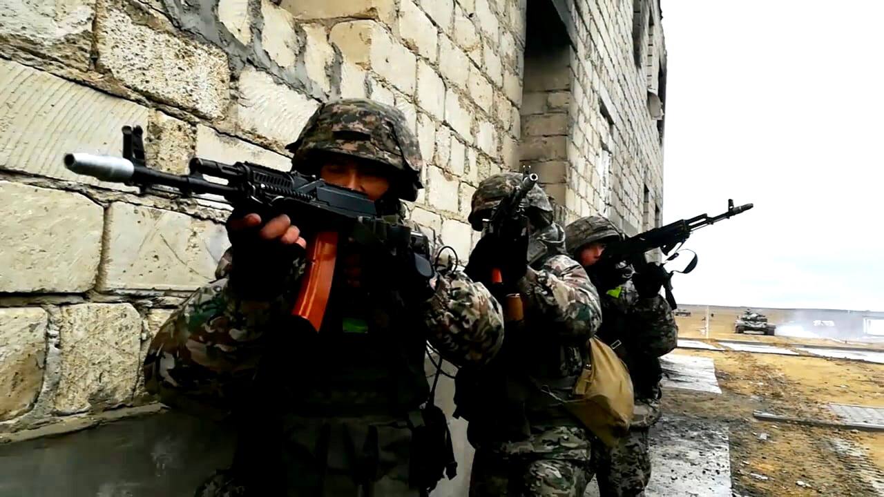 В армии Казахстана совершенствуется боевая учеба