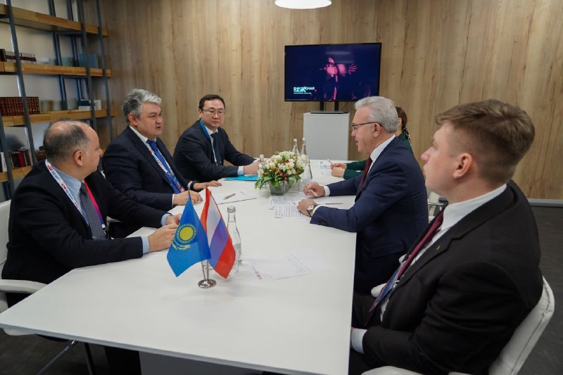 Казахстан укрепляет сотрудничество с сибирскими регионами России