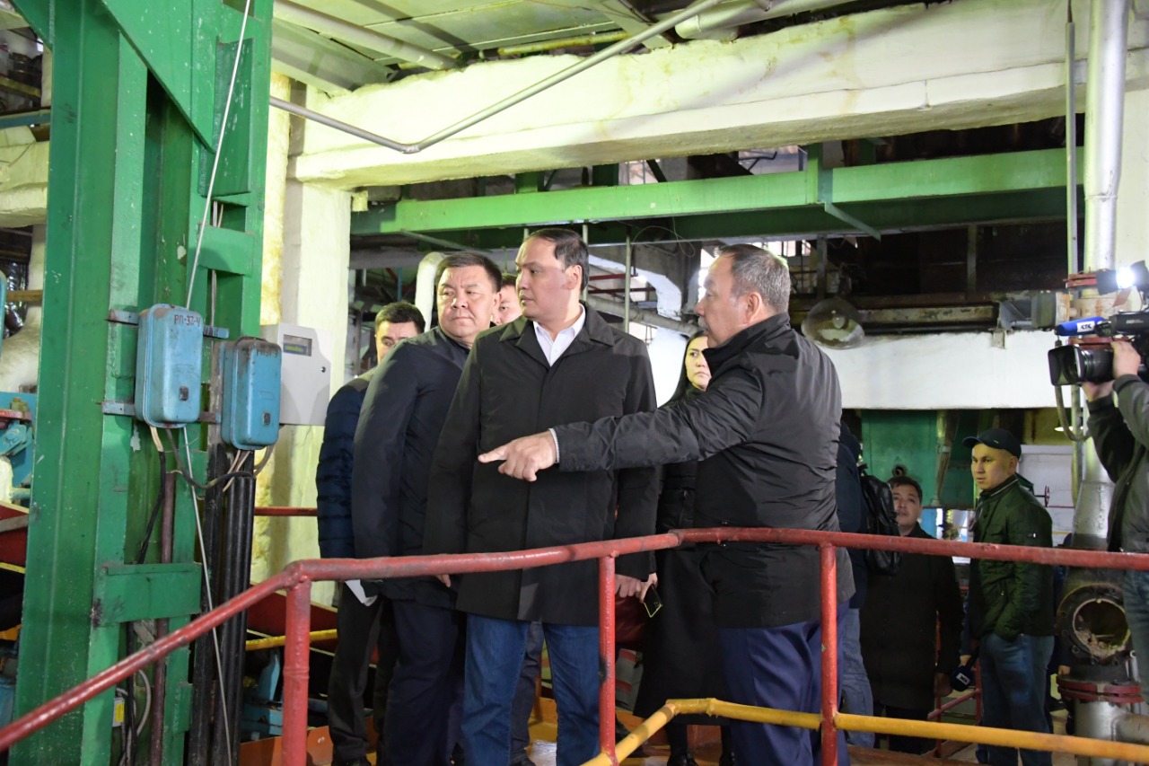 Министр сельского хозяйства Ербол Карашукеев встретился с производителями сахара