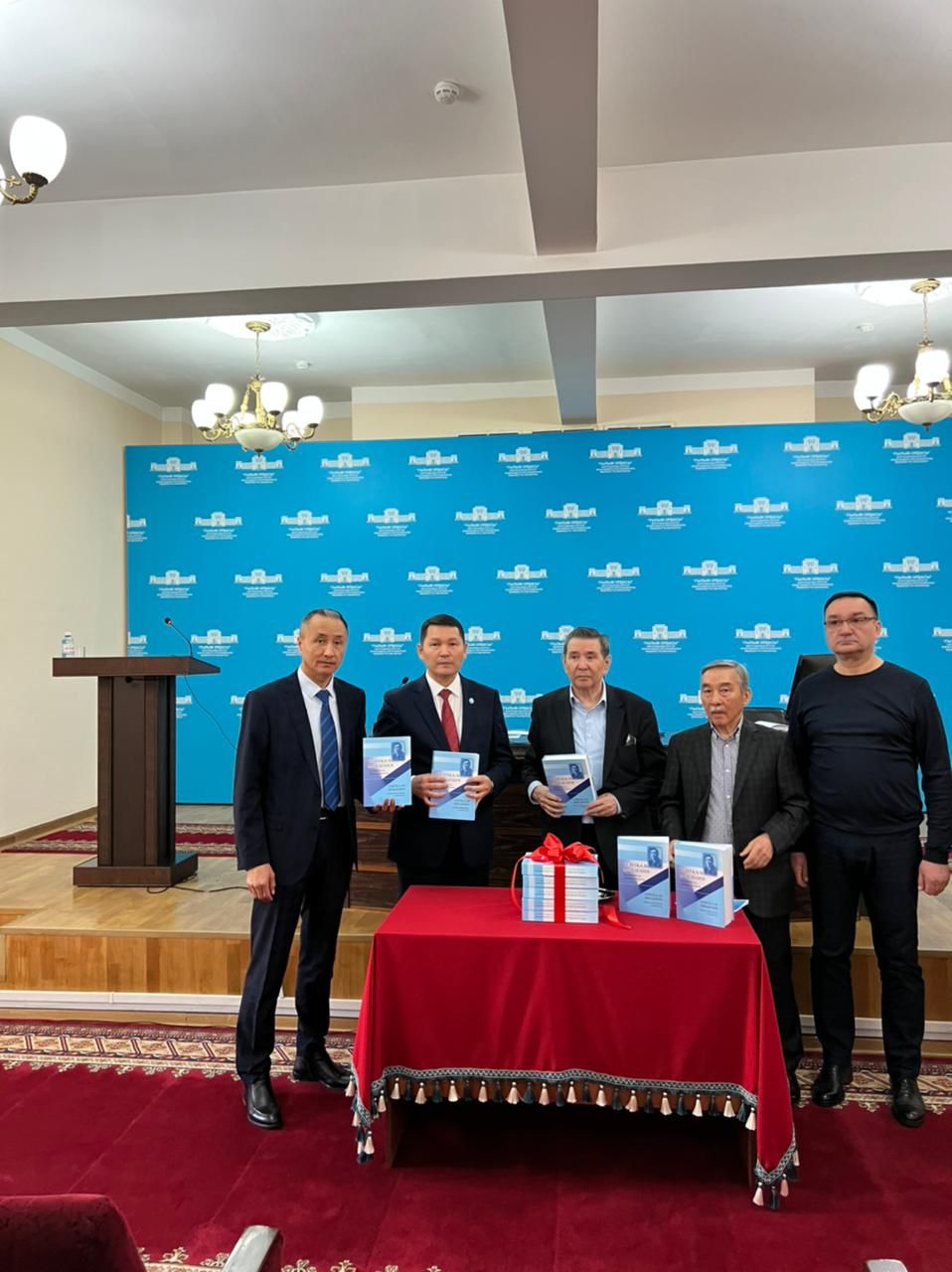 Вышла в свет книга о первом председателе КазЦИК Сейткали Мендешеве