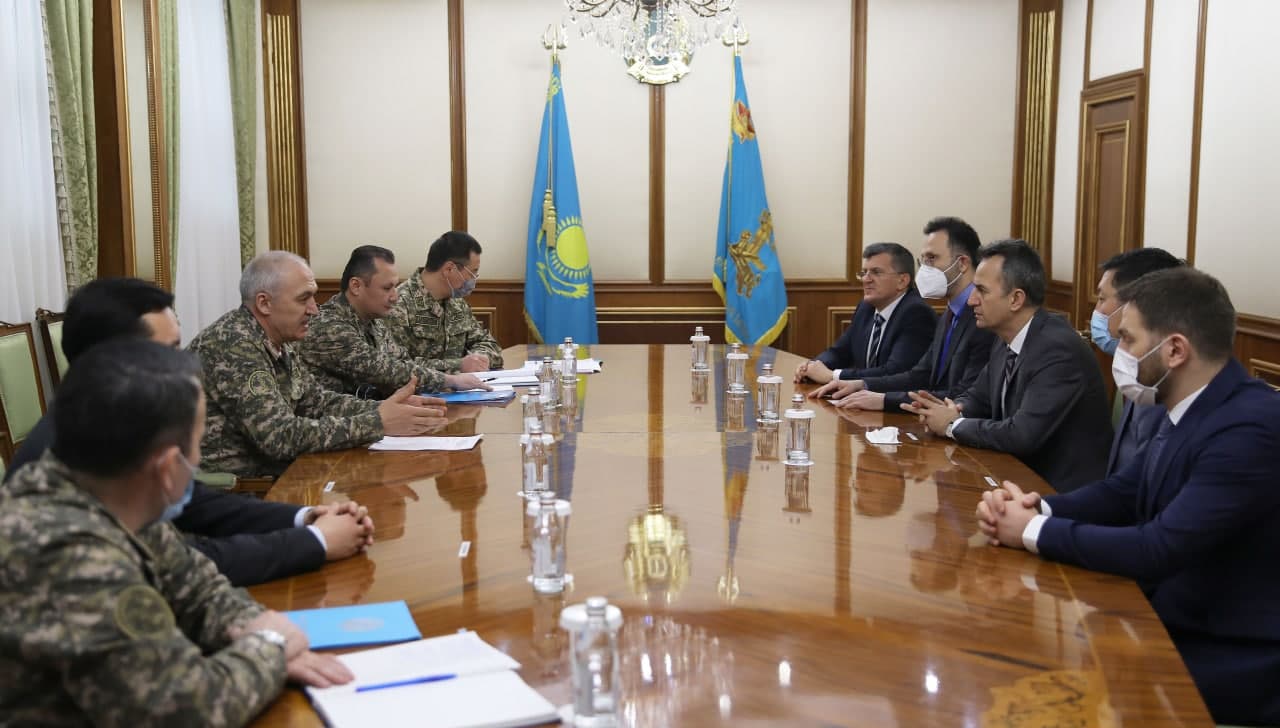 Қорғаныс министрлігінде өткен кездесуде әскери-техникалық ынтымақтастық талқыланды