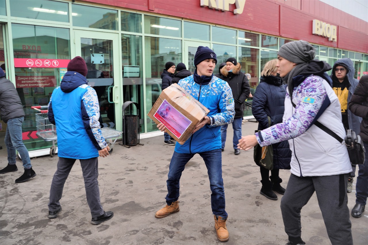 Более 1 тысячи малообеспеченных семей получат продуктовые корзины в Нур-Султане