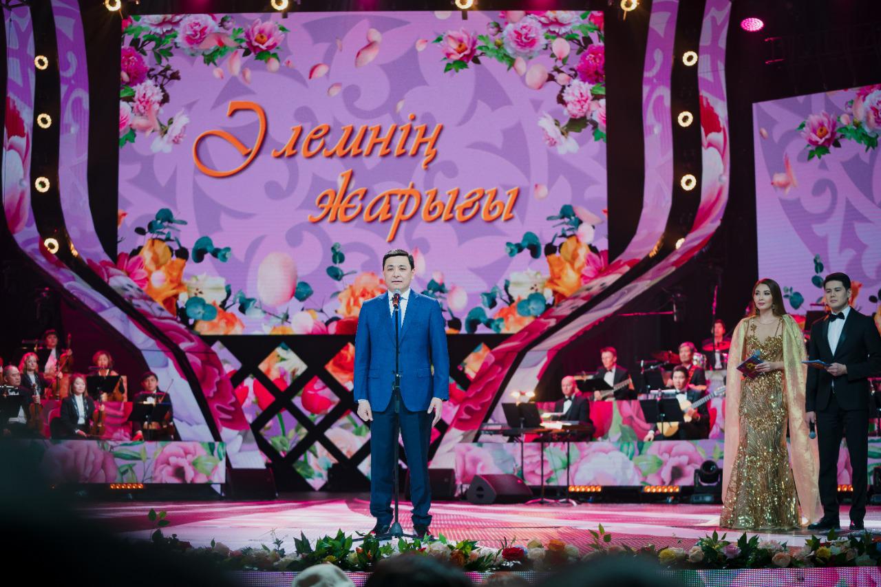 Женщины вносят особый вклад в развитие столицы - Алтай Кульгинов поздравил с 8 марта