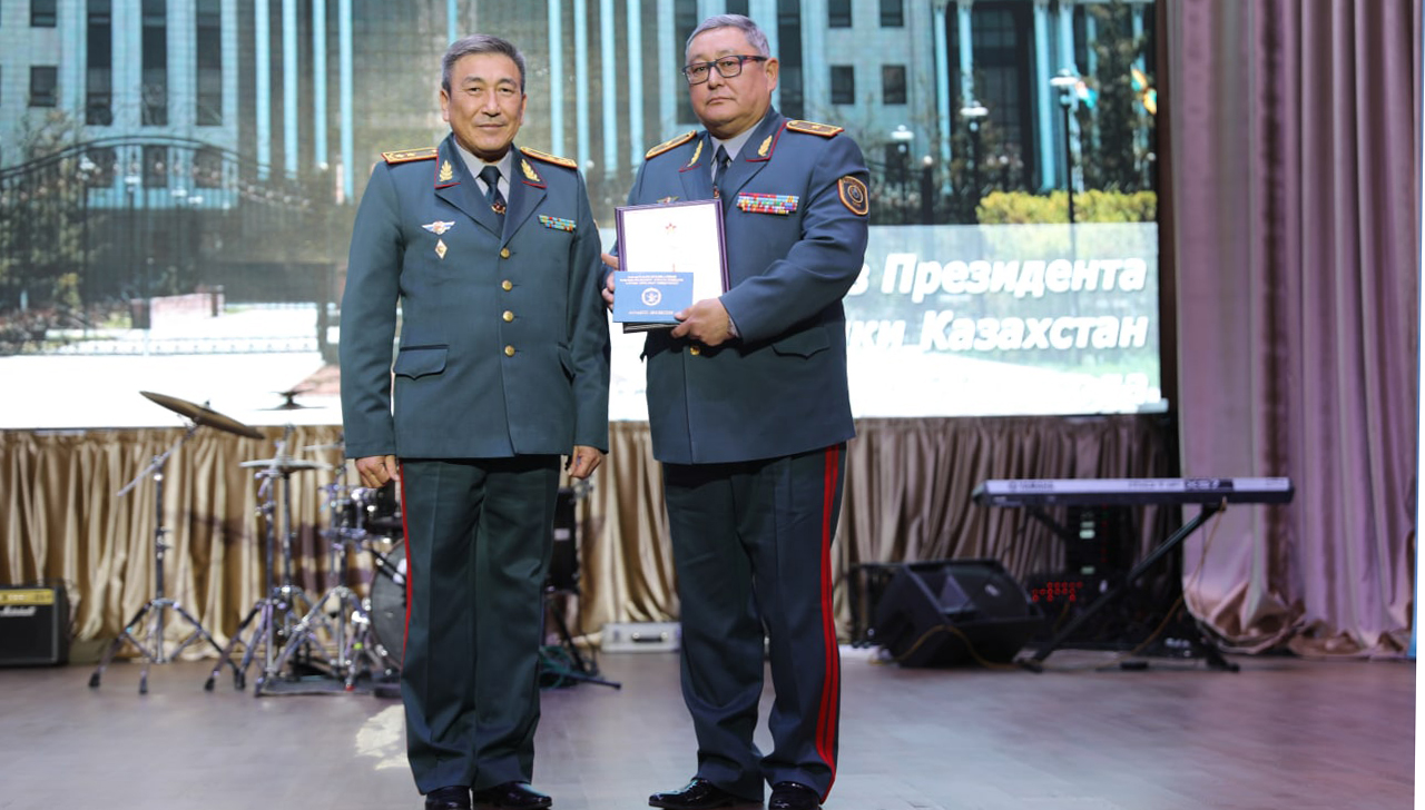 В Нур-Султане военных ученых поздравили с Днем работников науки