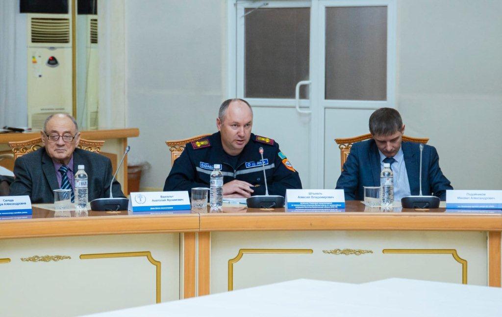 Специалисты ДЧС ВКО приняли  участие в торжественном совещании в рамках Дня Науки Республики Казахстан