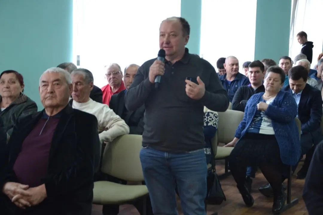 Аким СКО провел встречу с жителями села Возвышенка